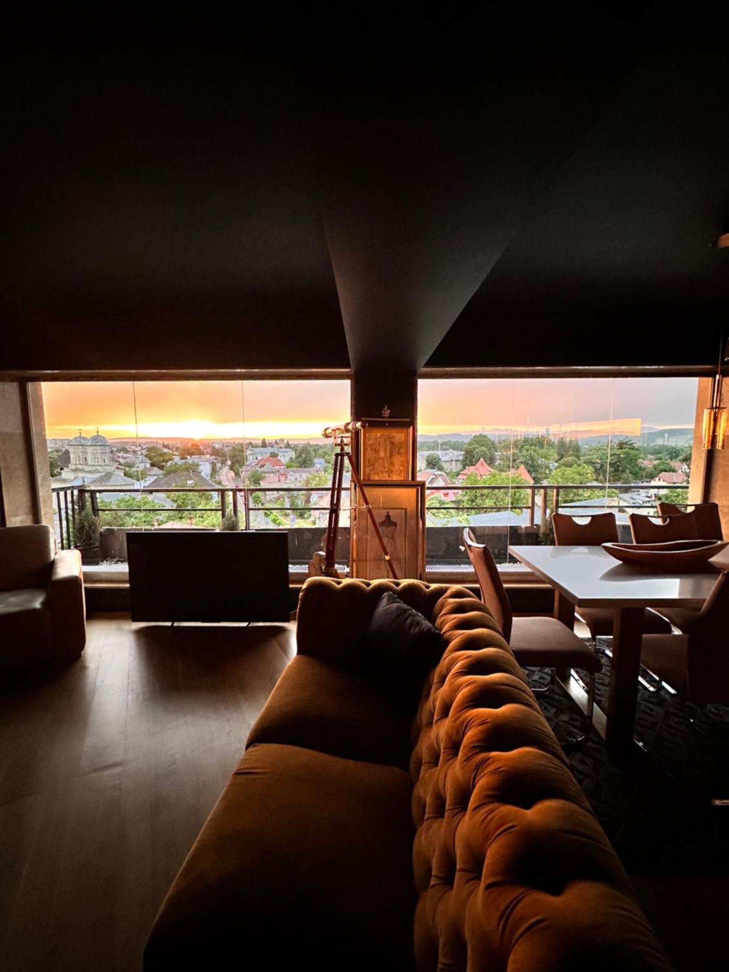 Noir Penthouse Appartement Targoviste Buitenkant foto